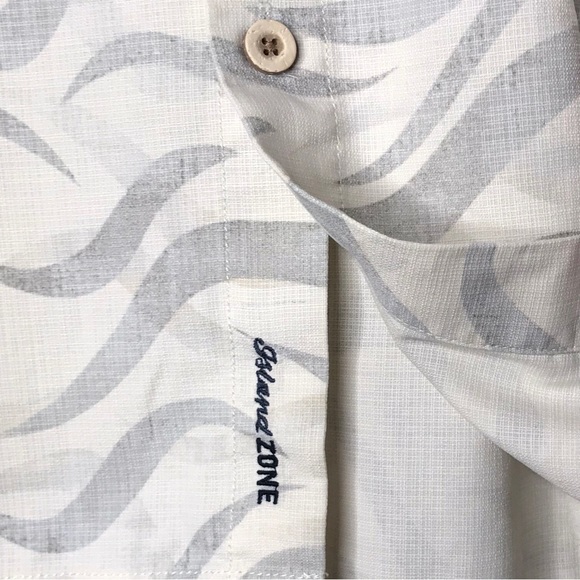 Tommy Bahama Camp Shirt Silk Blend Short Sleeve Wavy Pattern Cream Grey Men’s XL - Picture 7 of 13